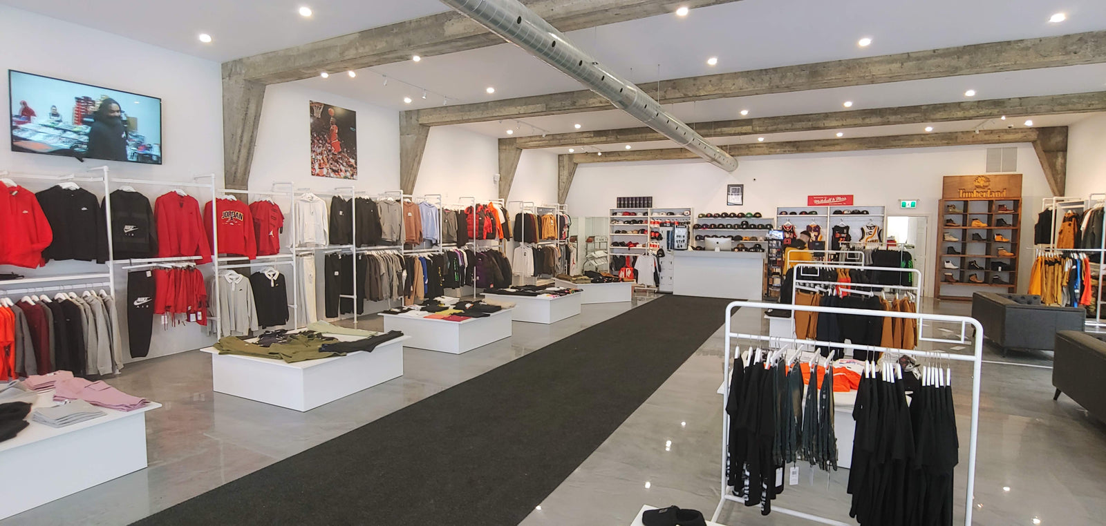 Shop Online for Retail Clothing Store Displays Displetech