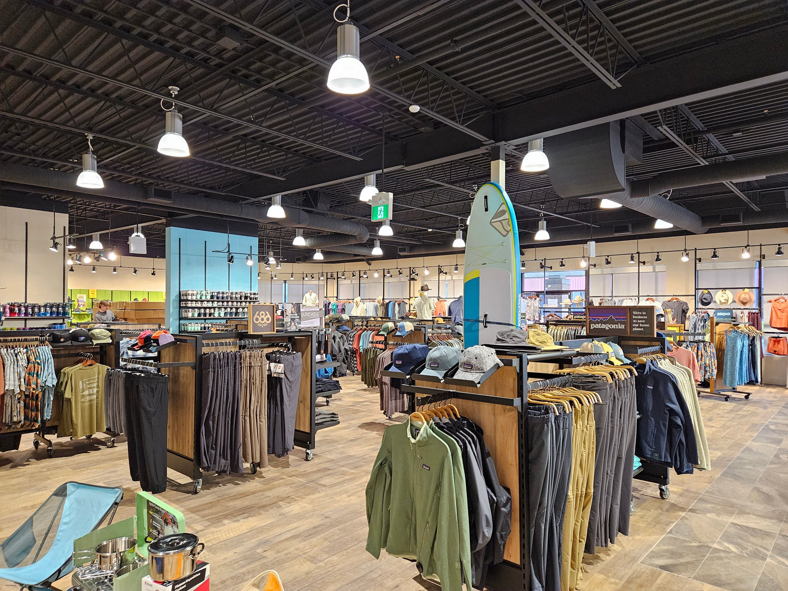 Shop Online for Retail Clothing Store Displays Displetech